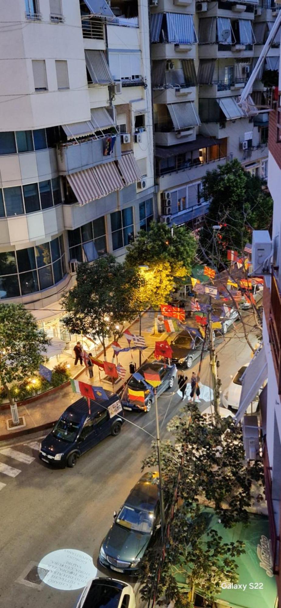 Central Deluxe Apartment ติรานา ภายนอก รูปภาพ